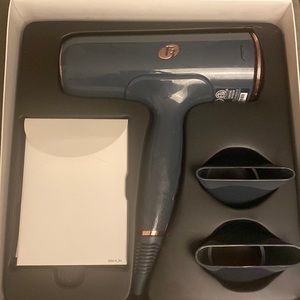 T3 Cura blow dryer. Works very well but forgot to return it